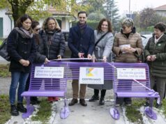 Inaugurata a Guastalla la panchina della gentilezza