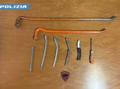 Tre arresti nella notte a Bologna per due spaccate in centro città