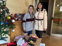 Giocattoli, vestiti e materiale scolastico: il regalo di Natale speciale di Udicon Modena alla Onlus ‘Agape di Mamma Nina’