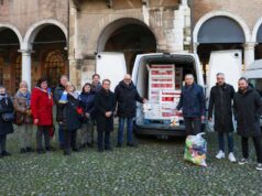 Modena: i panettoni per anziani e bambini dell’associazione internazionale Regina Elena onlus