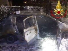 Auto a fuoco nella notte a Gattatico, non si è esclude il dolo