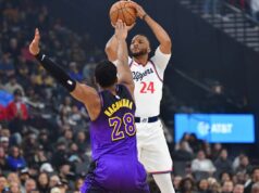 Clippers vincono derby con Lakers, tutto facile per Houston