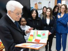Mattarella visita una scuola di Palermo “Il dialogo fa crescere”
