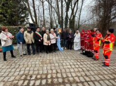 Nuovo defibrillatore inaugurato a Torre Maina