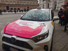Il taxi contro la violenza di Roberto “Red Sox” Mantovani torna in città