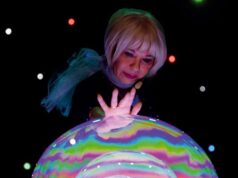 Domenica al Teatro Michelangelo di Modena “La Regina delle Bolle” Silvia Gaffurini