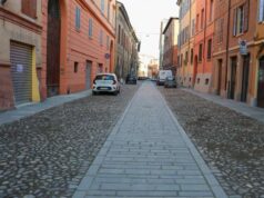 Completata la pavimentazione, riaperta via Rua Muro a Modena