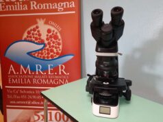 AMRER ha donato un microscopio alla Reumatologia del Policlinico di Modena