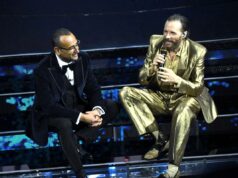 Sanremo, Jovanotti travolge l’Ariston “Felice, festival speciale”