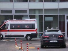 Colpisce con un pugno infermiera, denunciata 46enne