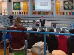 I carabinieri “in cattedra” alle Bursi di Fiorano per parlare di rischi della navigazione nel web e della trap-music