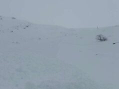 Soccorsi due escursionisti travolti da una valanga sul Cusna: stanno bene