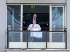 Papa Francesco “Grazie per vostre preghiere, ditele anche per la pace”