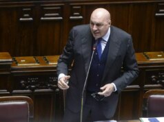 Crosetto “E’ in corso una guerra ibrida pericolosa e sotterranea”