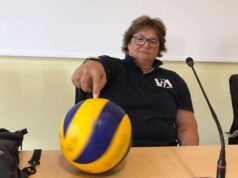 La grande palleggiatrice Manù Benelli ad Albinea per presentare “La percezione del secondo tocco”