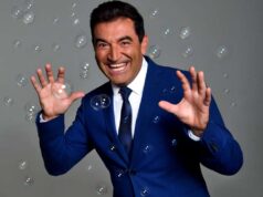 Max Giusti al Teatro Celebrazioni di Bologna con lo show “Bollicine”