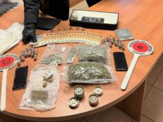 Calderara, blitz dei carabinieri in casa di un 36enne: trovati oltre tre etti di droga e denaro contante