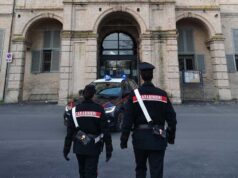 Correggio: ruba al distributore automatico di una tabaccheria, denunciato 39enne