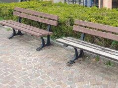 Albinea: rinnovate 42 panchine in piazza e nei parchi con schienali e sedute in plastica riciclata