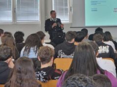 I Carabinieri incontrano gli studenti di Mirandola, nell’ambito del progetto di formazione della cultura della legalità