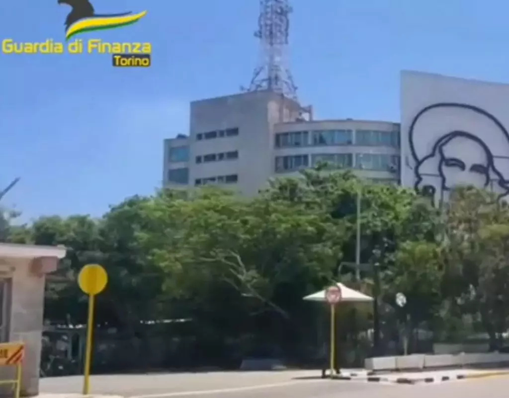 Frode fiscale da 9 milioni, otto indagati a Torino