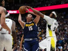 Curry sbatte sul muro di Houston, Jokic fenomeno ma Denver va ko