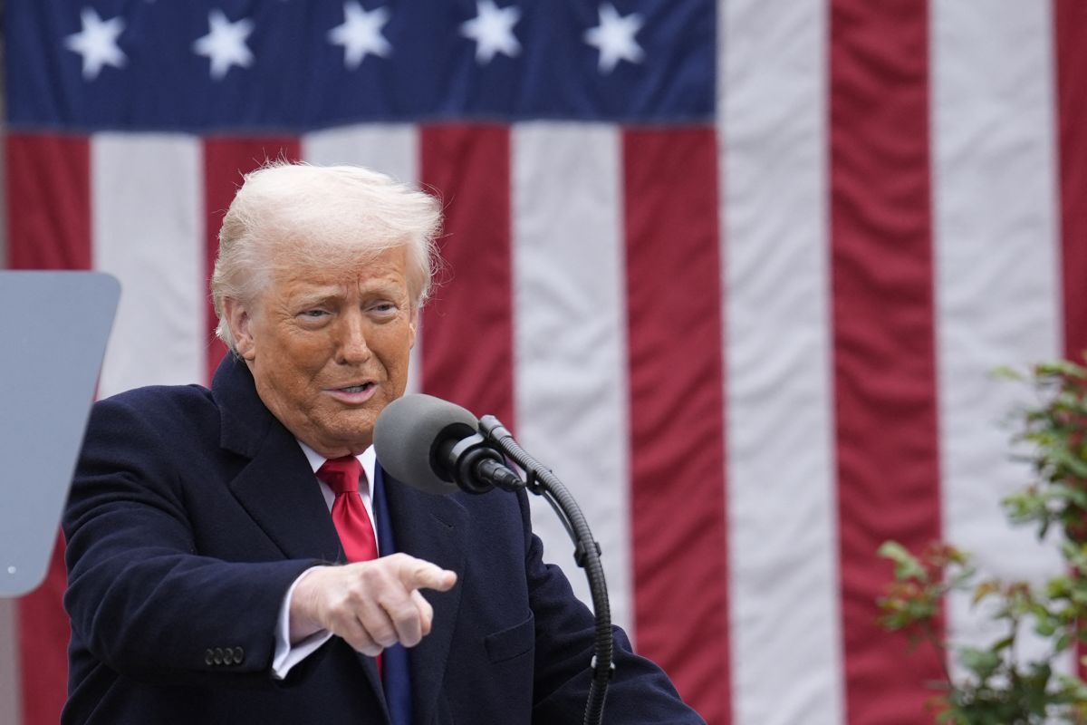 Dazi, Trump “Pausa di 90 giorni tranne che per la Cina”