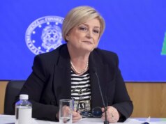 Lavoro, firmati i decreti attuativi per i Bonus Giovani e Donne