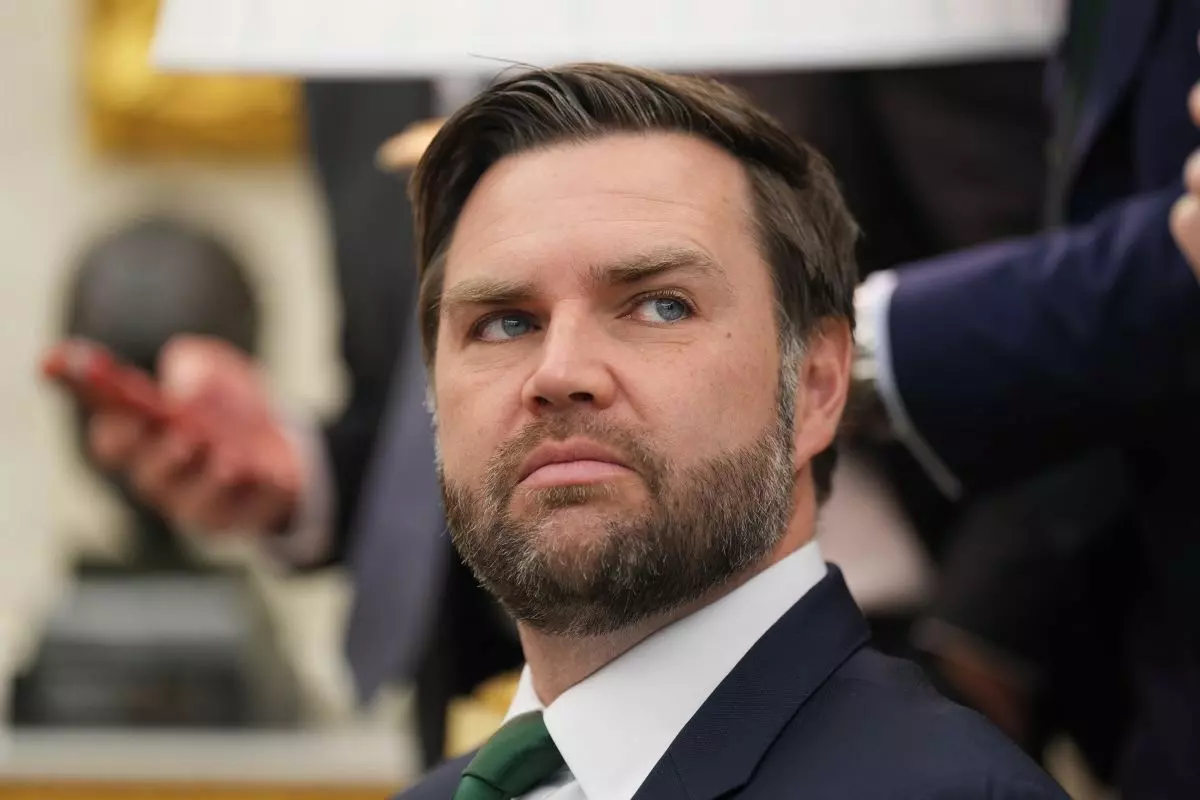 Vance in missione in Italia, incontrerà Meloni e cardinale Parolin