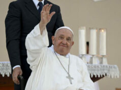 Morte Papa, rinviate tutte le partite di oggi