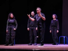Gabriele Cirilli in scena con ‘Cirilli & Family’ al Teatro Celebrazioni di Bologna