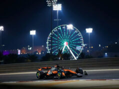 Gp Bahrain, vince Piastri su Russell. Leclerc ai piedi del podio, Hamilton quinto