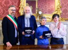 Il Sindaco ha consegnato la Turrita d’argento a Fulvio De Nigris e Maria Vaccari