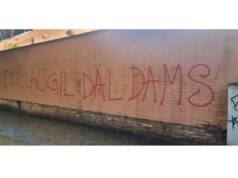 Scritta contro la Cgil in via Azzo Gardino, il Sindacato: “non ci faremo intimidire!”