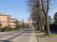 Specchietti e cruscotti rubati dalle auto in sosta in via Indipendenza