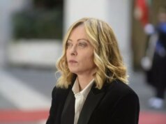 Ucraina, Meloni “Italia coerente, non è disponibile a inviare truppe”. Macron “Il vertice era sul cessate il fuoco”