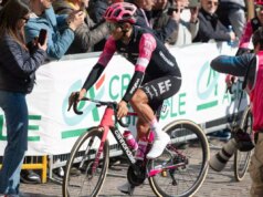 Carapaz vince in solitaria al Giro, Del Toro resta maglia rosa