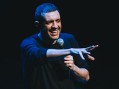 Francesco De Carlo, fa il tutto esaurito al Teatro Celebrazioni di Bologna