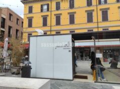 In Piazza XX Settembre a Modena, riaprono i servizi igienici dopo il ripristino