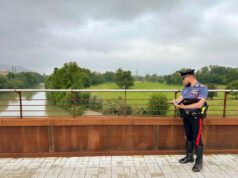 Difficoltà economiche e delusione d’amore: pensionato tenta il suicidio dal Pontelungo. Salvato dai carabinieri