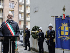 Vittime del terrorismo: a Modena corone d’alloro alla stele dedicata a Moro e alla lapide per Biagi