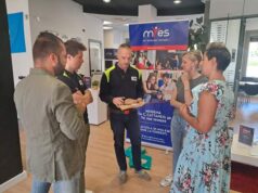 Piccoli manichini per grandi manovre salvavita, Team Enjoy dona venti ‘Mini Anne’ al 118 per la formazione nelle scuole modenesi