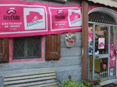 Una Pietra rosa in ogni casa: disponibili gli striscioni per addobbare abitazioni e negozi a Castelnovo Monti