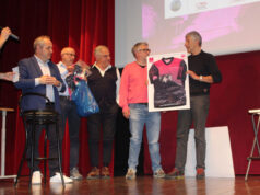 Il Giro d’Italia in una serata frizzante al Teatro Bismantova con i Telecronisti Rai
