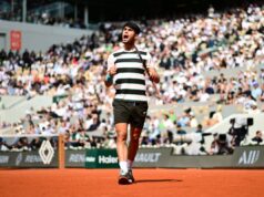 Alcaraz vince il Roland Garros, Sinner ko al super tie-break