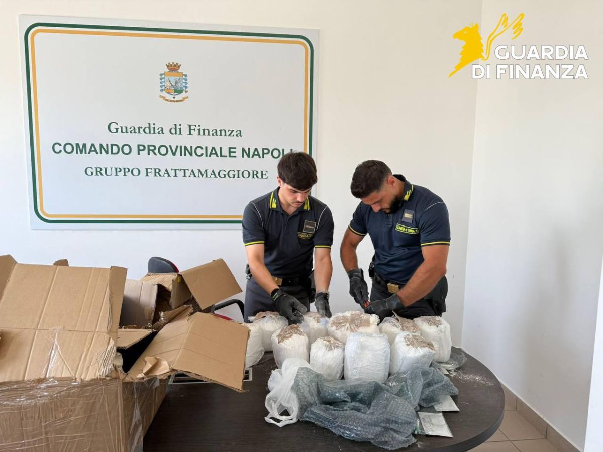 Napoli, sequestrati 100 kg di ketamina nascosta tra pasta e farina