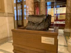 Alla Camera la borsa che Paolo Borsellino aveva in via D’Amelio