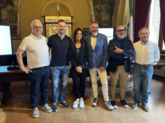 Sotto le stelle con Matilde: il 28 giugno cena in bianco in piazza della Vittoria a Reggio