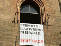 “Fermate il Governo di Israele – Save Gaza”. Da oggi lo striscione su Palazzo d’Accursio