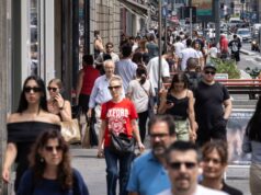 Confcommercio-Censis, l’incertezza riduce la fiducia delle famiglie